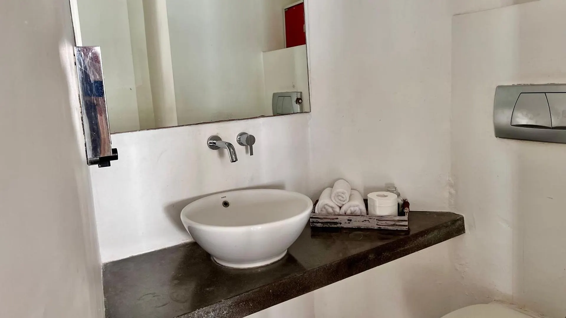 Morabito Art Cliff Villa Uluwatu  Indonesia